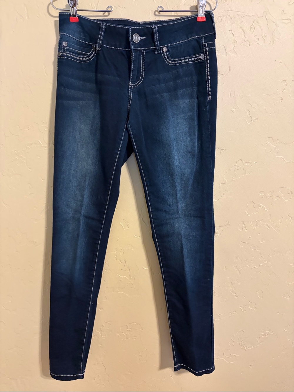 Maurice’s new without tags skinny jeans sz S-R. Dark denim $39